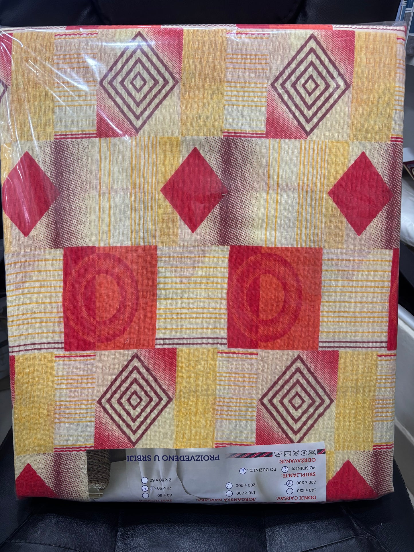 Krep posteljina za bračni krevet