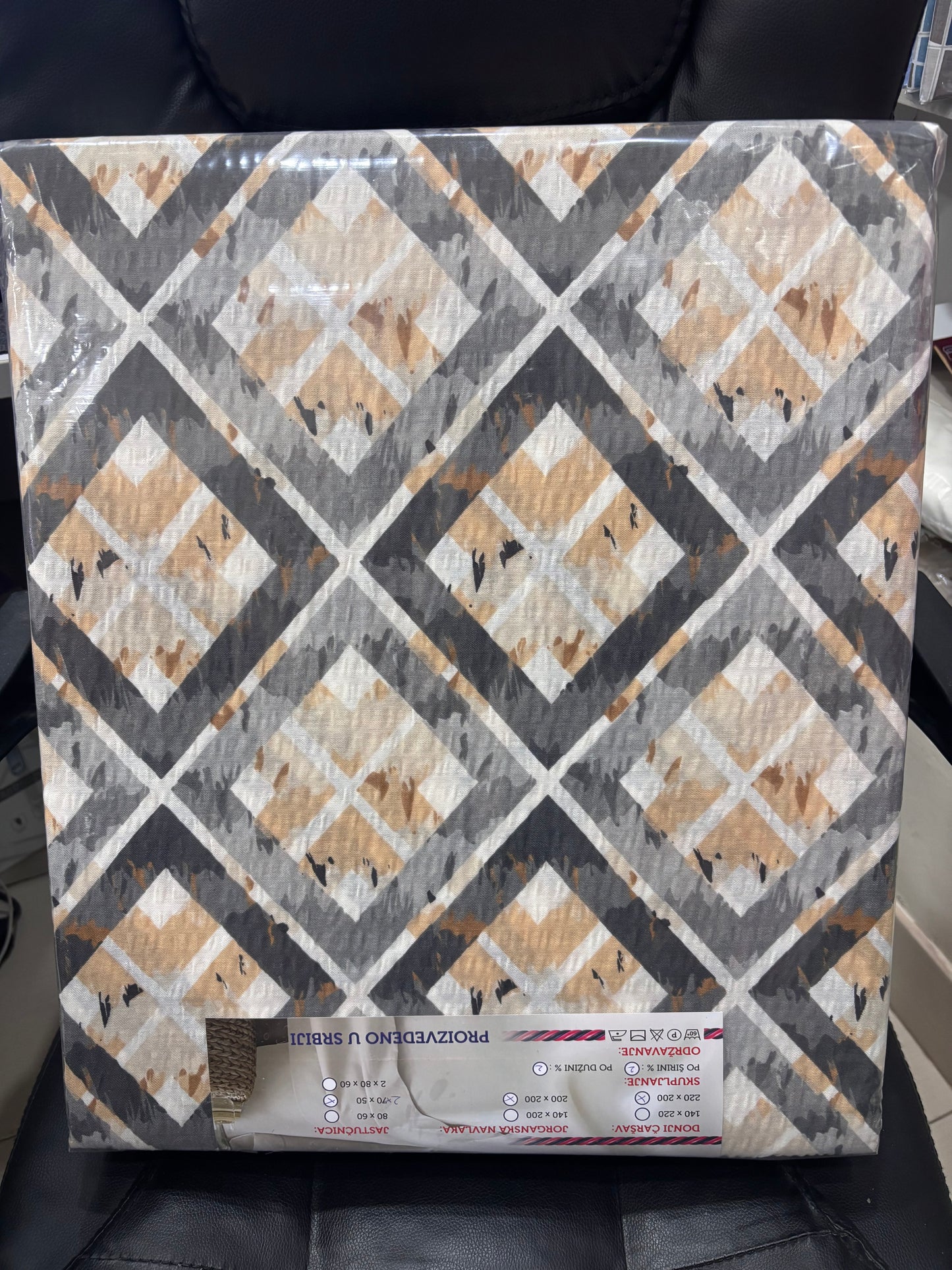 Krep posteljina za bračni krevet